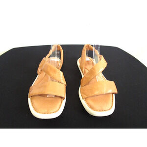 BORN Rahway Tan Brown Leather Strappy Flat Comfort Sandals Women Sz 6 M